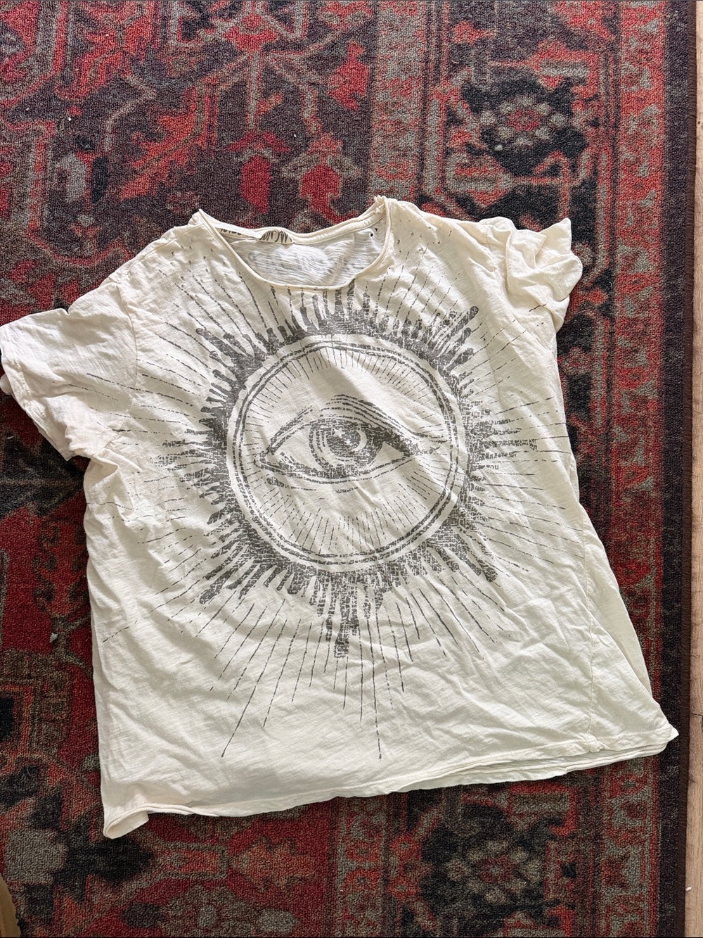 Magnolia Pearl Cream Graphic Eye Sunburst Tee